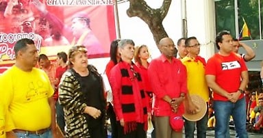 Diputados , Orlando Zambrano y Aristóbulo Istúriz acompañados de Comisión de la AN