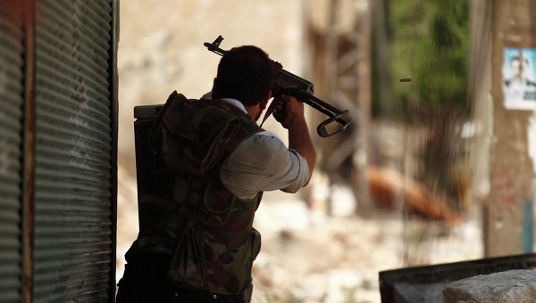 Fuerzas gubernamentales y grupos rebeldes libran intensos combates en la ciudad siria de Alepo