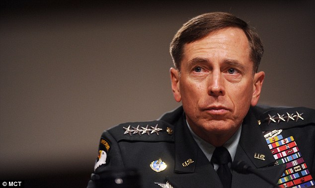 Renuncia de Petraeus a la Jefatura de la CIA, levanta sospechas