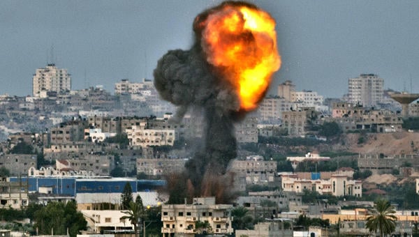 El Ejército israelí continúa el séptimo día de su ofensiva   Texto completo en: