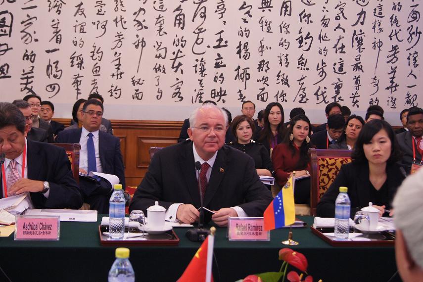 Ministro Rafael Ramirez en China