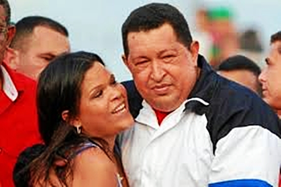 Presidente Chávez con su hija María Gabriela