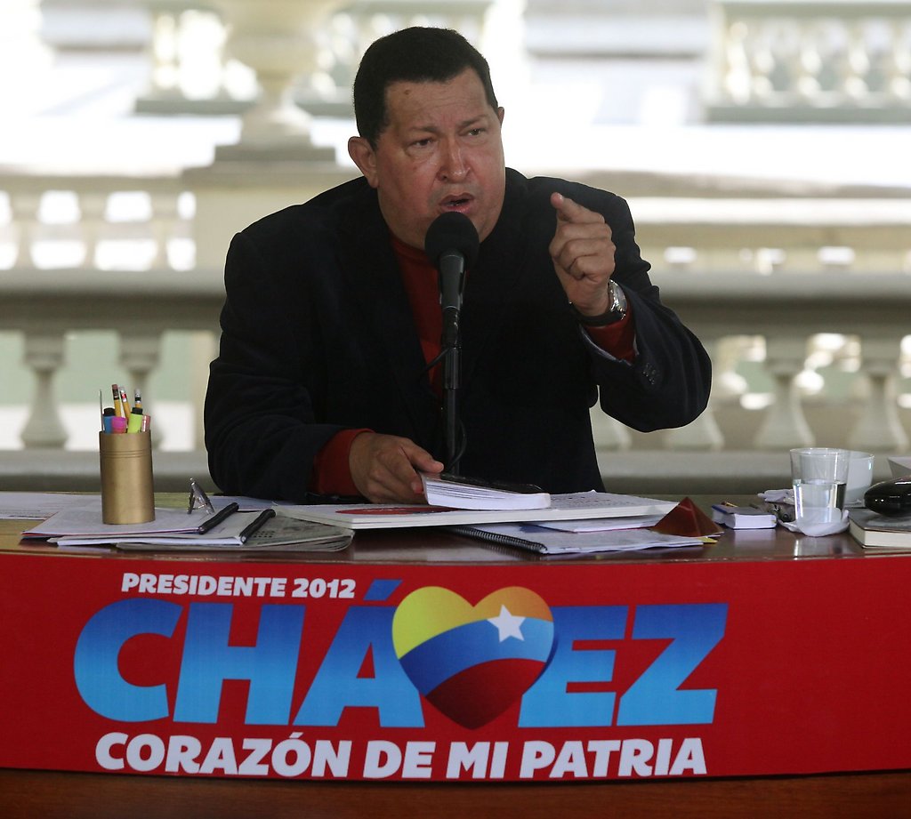Chávez : "Medios Comunitarios cumplen un papel muy importante"