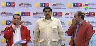 Vicepresidente Maduro acompañado por Jorge Arreaza y Ricardo Menéndez