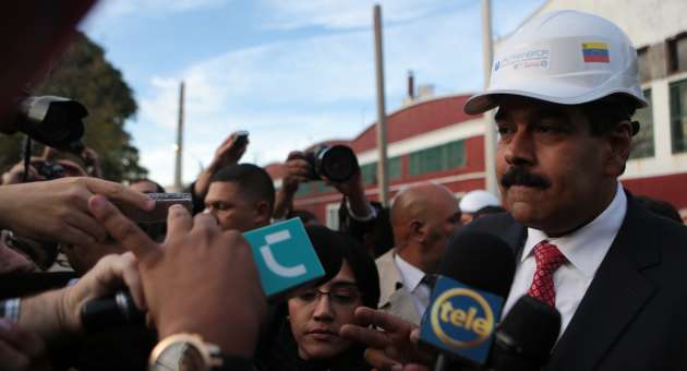 Maduro durante un encuentro celebrado en la sede del Plenario Intersindical de Trabajadores de Uruguay