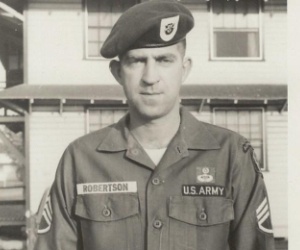 El sargento del Ejército estadounidense John Robertson