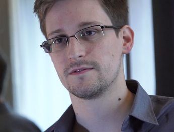 Edward Snowden se encuentra en Moscú