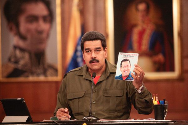 Presidente Maduro se reunió en Miraflores con el Alto Mando Militar