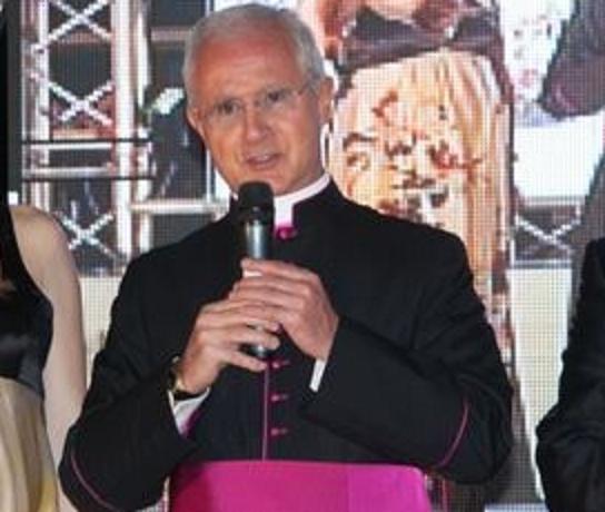 Monseñor Nunzio Scarano, detenido por la policía italiana