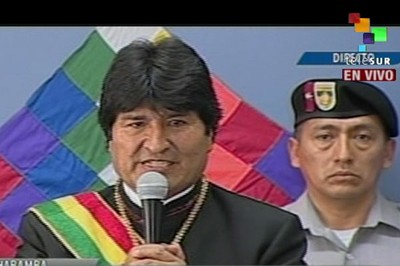 Evo Morales: Nosotros hemos aprendido a defender la soberanía y la dignidad del pueblo boliviano.