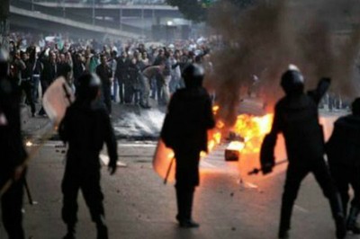Policía de Egipto reprime a manifestantes y deja un saldo de 6
muertos y 190 heridos