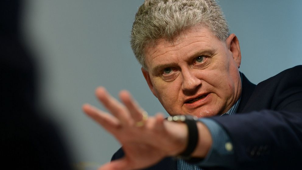 Lon Snowden, padre del excontratista de la NSA, Edward Snowden