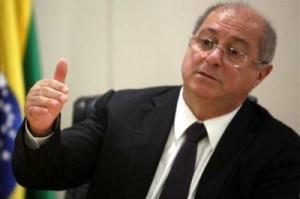 El ministro de Comunicaciones de Brasil, Paulo Bernardo