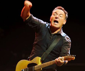 Bruce Springsteen, rindió homenaje al cantautor chileno Víctor Jara
