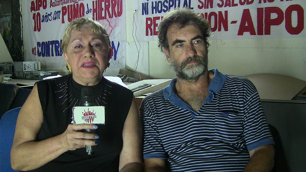 Fresia Iinza y Ronald Denis al momento de formular sus graves denuncias sobre la Salud desde la sede de Aipo