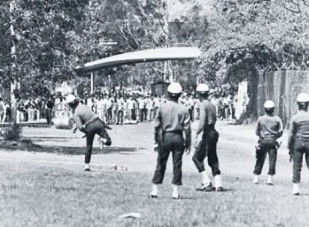 El 31 de octubre de 1969, ingresaron al recinto las Fuerzas Armadas de Cooperación Nacional y la Policía Metropolitana / Dos años la Casa que Vence la Sombra permaneció allanada e intervenida / Hugo Chávez le regresó a la UCV el Jardín Botánico