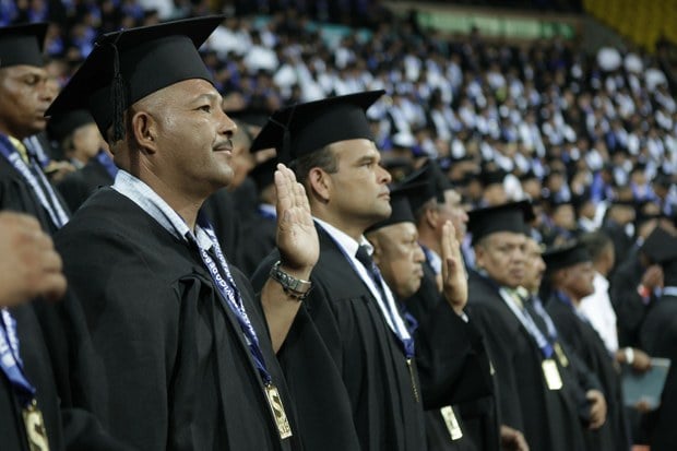 Nuevos Técnicos Superiores Universitarios, se juramentaron ante la Patria.