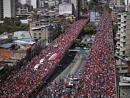 ríos de gente  en la despedida a Hugo Chávez