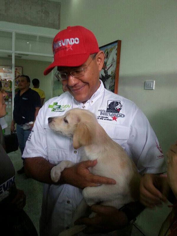 Ernesto Villegas amante y protector de los animales