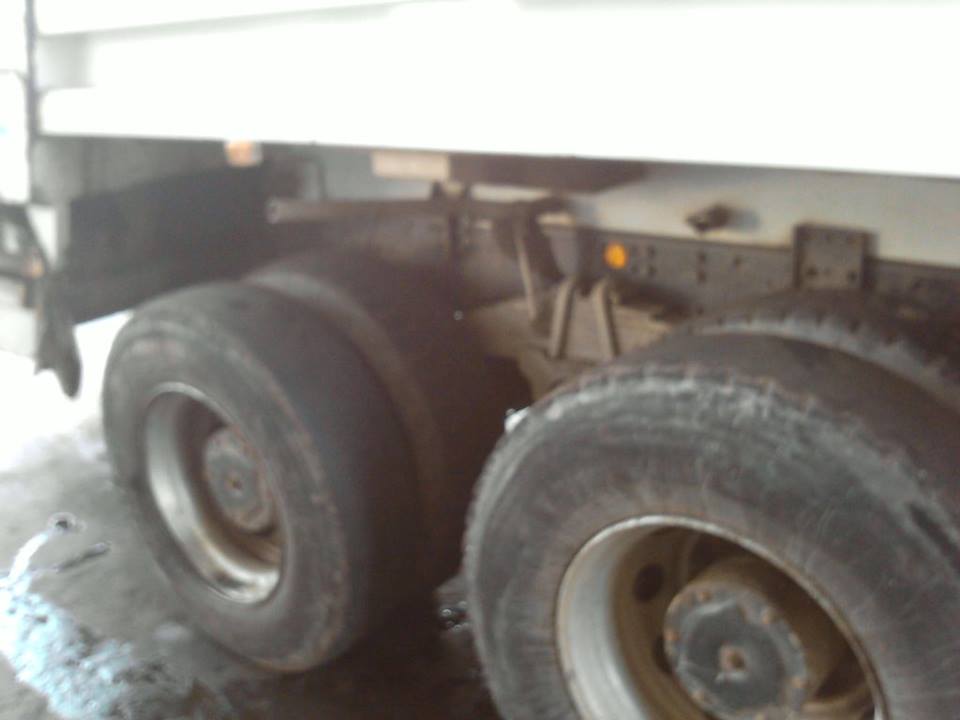 no invierten en mantenimiento y repuestos, pero sí en contratar camiones no adecuados ¿por qué?