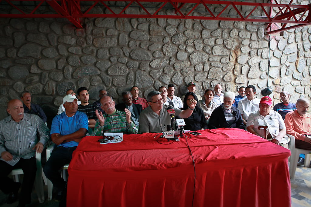 El grupo es conformado por militantes del PSUV, guerrilleros, entre otros.