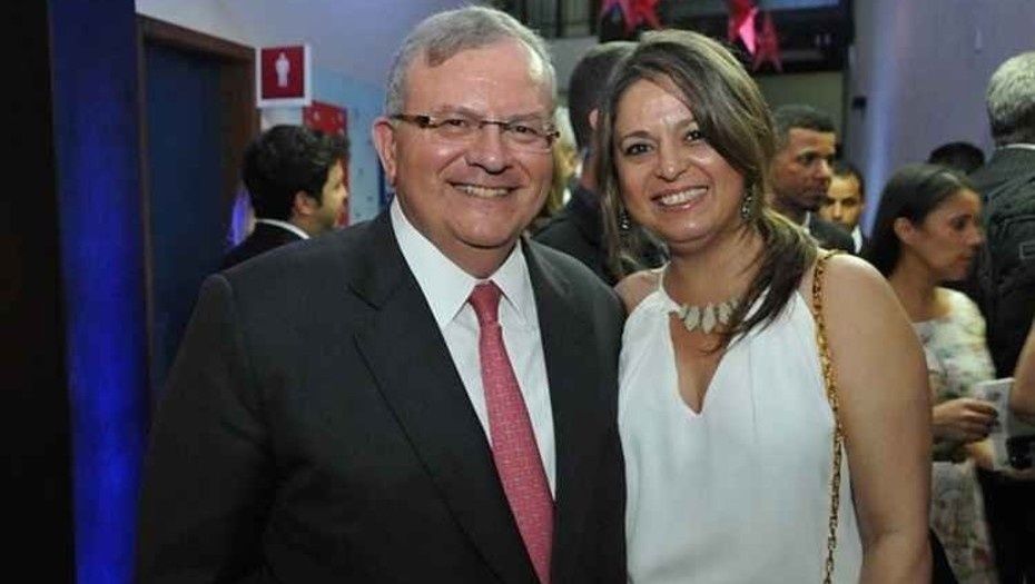 Kyriakos Amiridis y su esposa