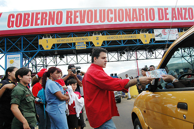 Tarek da la bienvenida a temporadistas en alcabala de Los Potocos