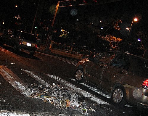 Las escombros en Altamira, obstaculizan el paso, horas después del fin de las manifestaciones.