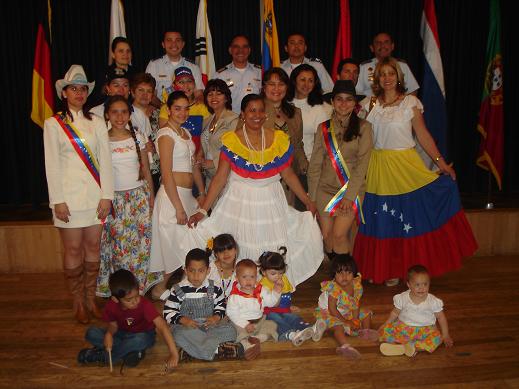 Oficiales de las FAV y sus familias ponen en alto el nombre de Venezuela en Ohio