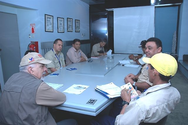 Carlos Lanz Rodríguez, presidente de CVG Alcasa sostuvo un encuentro con los factores políticos sindicales