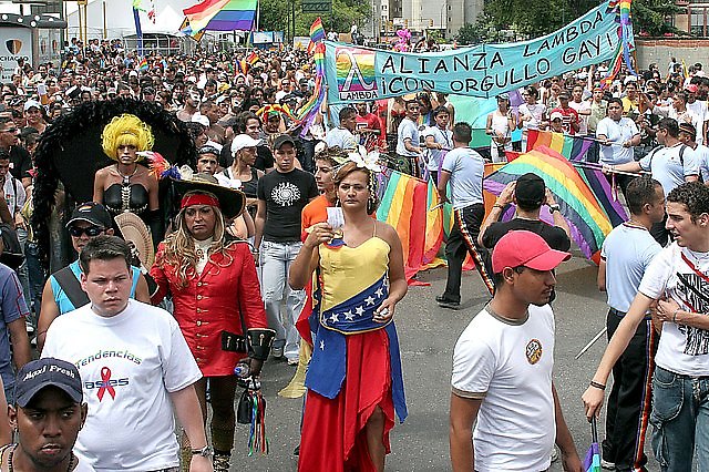 El movimiento GLBT venezolano marchó con orgullo por sus derechos.