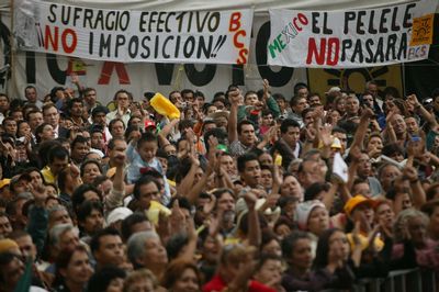 El ánimo no decae entre los seguidores de Andrés Manuel López Obrador, que ayer acudieron al Zócalo a la asamblea informativa