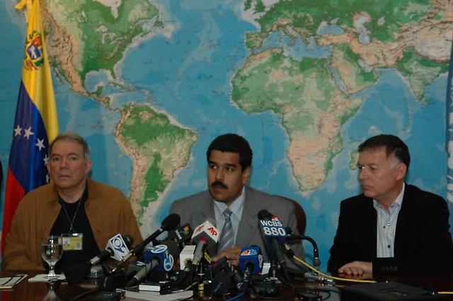 Canciller Maduro se dirige a los medios internacionales