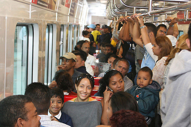 En etapa precomercial, con boleto gratis hasta el primero de enero de 2007, comenzó a funcionar el Tren Ezequiel Zamora. Gran cantidad de habitantes de los Valles del Tuy disfrutaron del tramo Caracas-Tuy Medio del Sistema Ferroviario Ezequiel Zamora