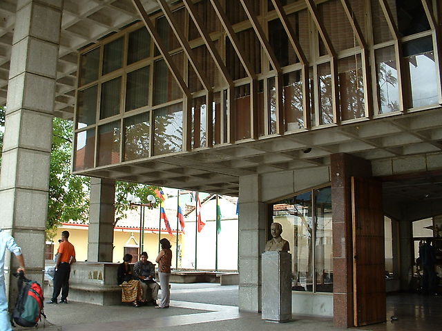 Mérida, Sede de la Biblioteca Bolivariana única en su tipo en el país.
