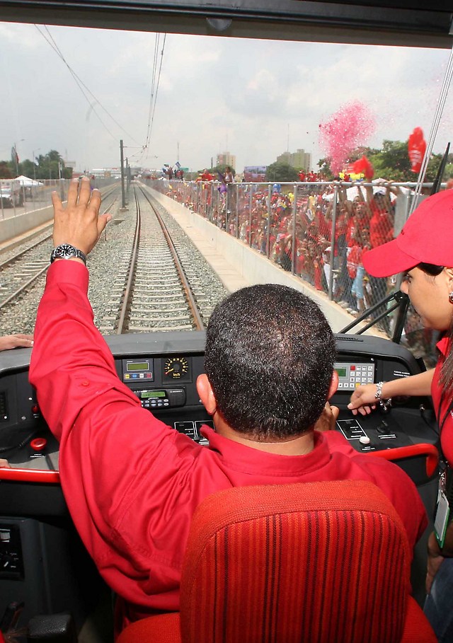 Presidente Chávez realizó el recorrido inaugural del Metro de Maracaibo
