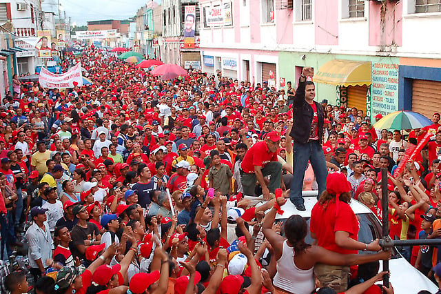 Tarek en el cierre de campaña electoral a favor de Chávez en El Tigre