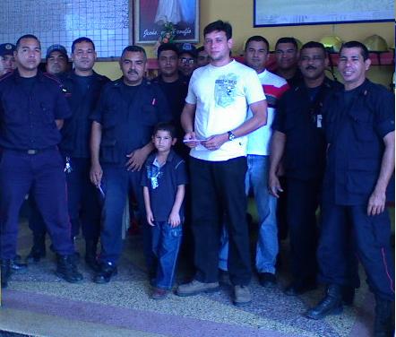 Miembros de la URT de Sucre y algunos bomberos de Cumaná
