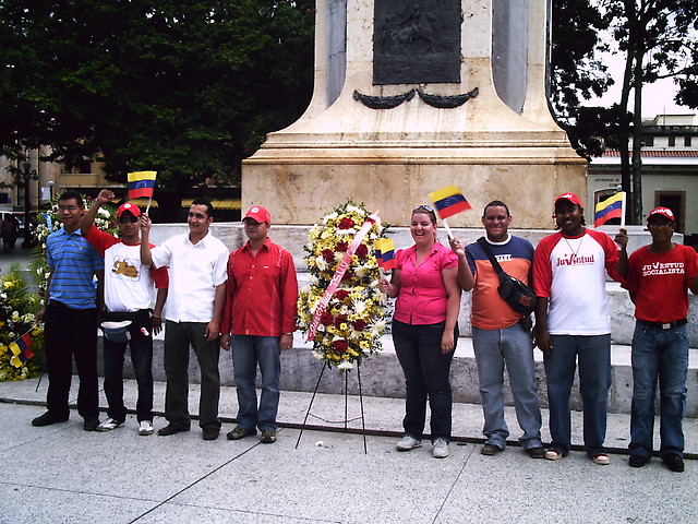 Delegados de la JPSUV en Ofrenda Floral al Libertador