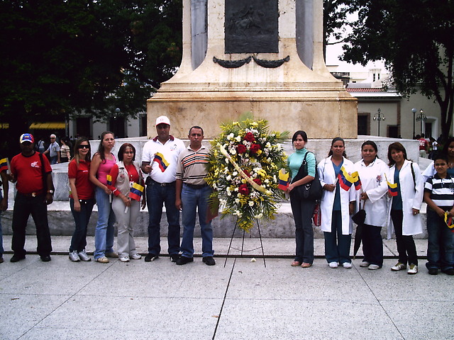 Misiones Educativas en Ofrenda Floral al Libertador