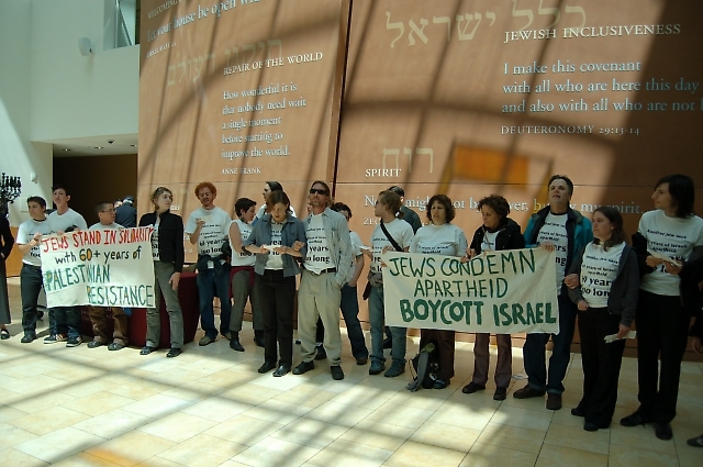 Jóvenes judíos en Canadá (foto de archivo) protestan el Apartheid de Israel en contra de los Palestinos