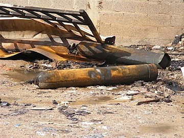 Foto de BTSelem que muestra las bombonas de gas usadas para soldadura, que según el Ejército de Israel eran misiles. El error costó la vida de 8 personas y pone en tela de juicio los supuestos ataques quirúrgicos israelíes.
