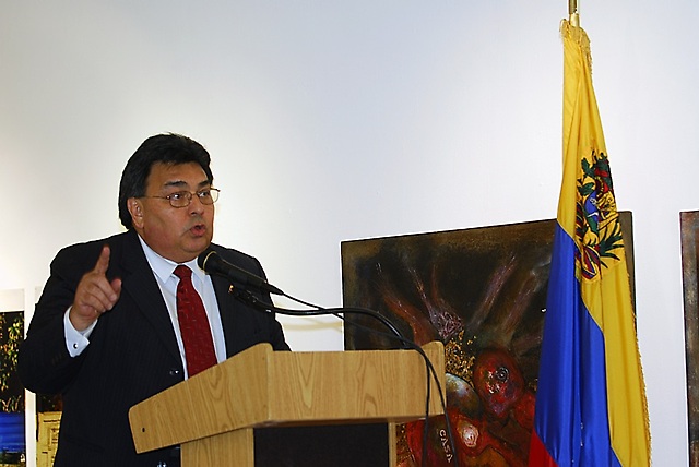 Dip. Calixto Ortega responde las interrogantes del público sobre la propuesta de Enmienda Constitucional