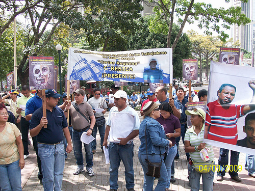 Trabajadores de la UNT-Aragua participaron en la marcha en Caracas exigiendo justicia ante los recientes asesinatos de trabajadores.
