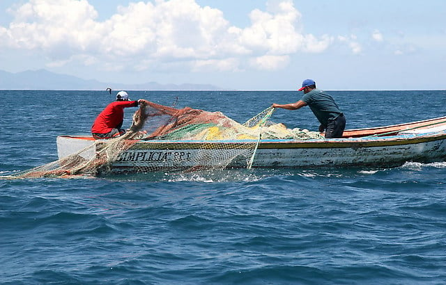 El equipamiento entregado a pescadores de los municipios Simón Bolívar, Sotillo, Urbaneja, Peñalver y Capistrano contempla 19 nuevas embarcaciones y 38 nuevos motores.