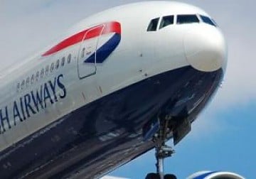 la aerolínea británica British Airways pidió a sus más de 30 mil empleados que trabajen gratis durante una semana e incluso hasta un mes