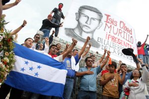 Hondureños marcharon en homenaje a joven asesinado
