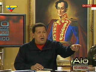 Presidente Chávez en el programa televisivo y radial "Aló Presidente Teórico", que realizó desde el Palacio de Miraflores. 