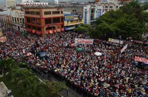 Continúan las concentración exigiendo la vuelta de Zelaya en Honduras