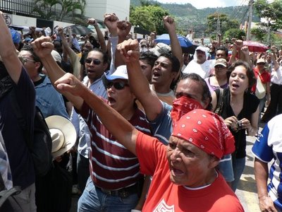 El pueblo hondureño sigue la lucha contra goriletti